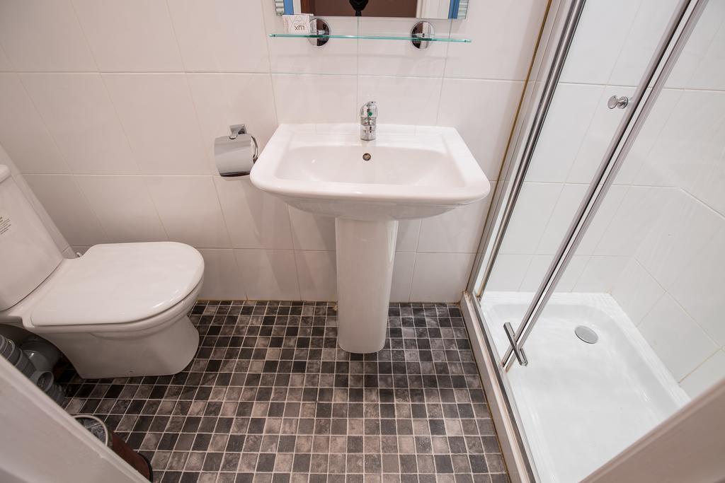 Citybest Hotel Ілфорд Екстер'єр фото