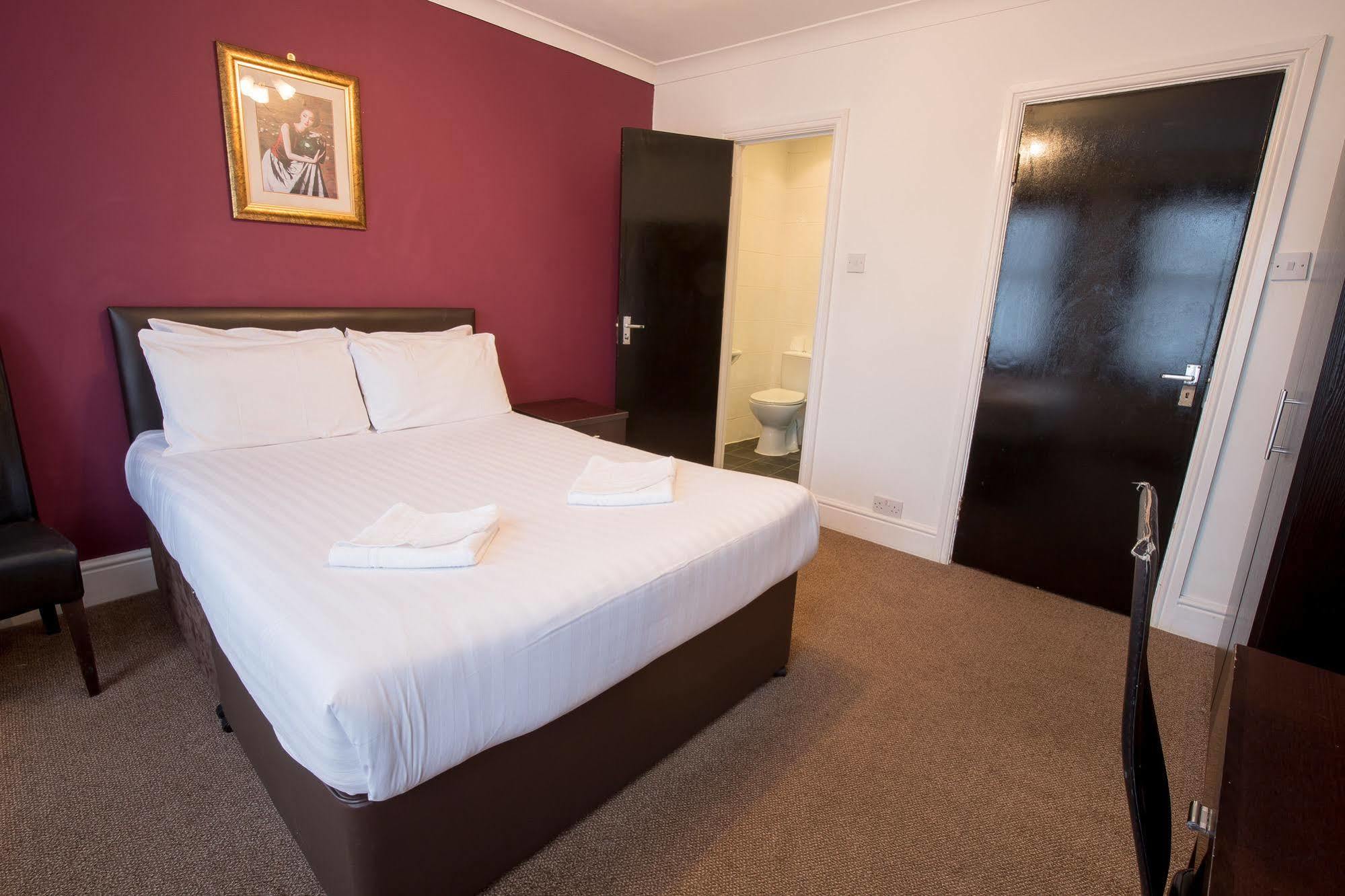Citybest Hotel Ілфорд Екстер'єр фото