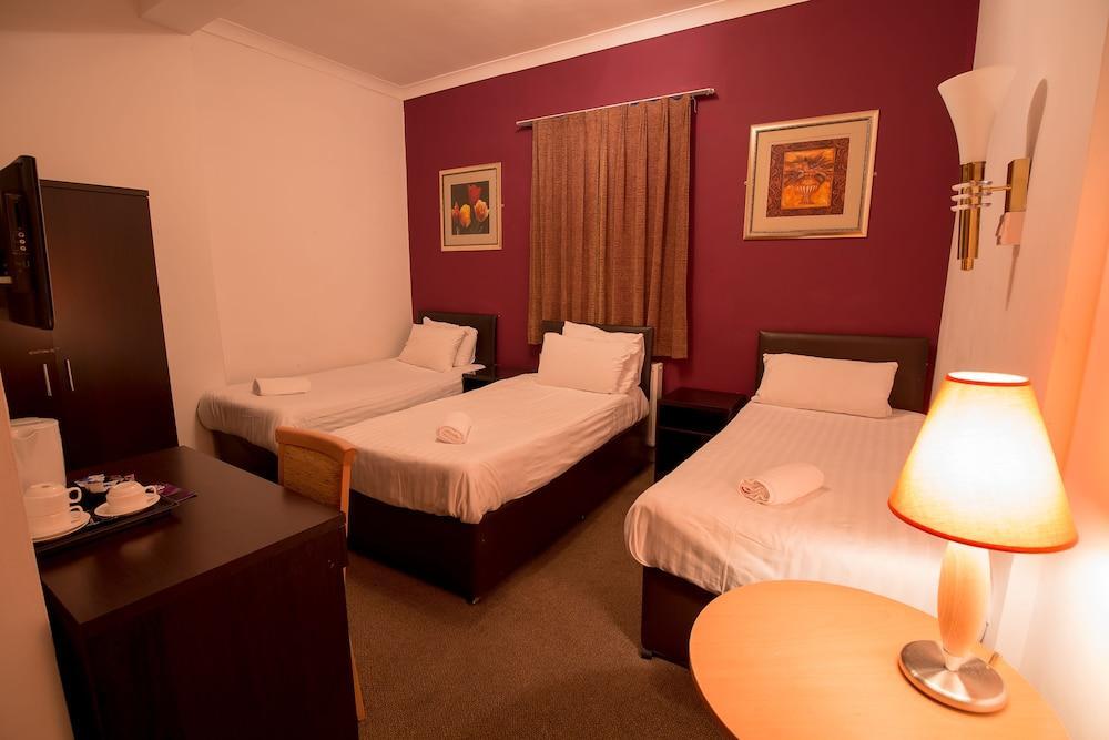 Citybest Hotel Ілфорд Екстер'єр фото